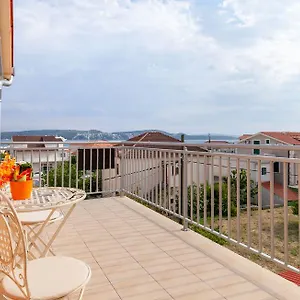 D&a Apartment Trogir